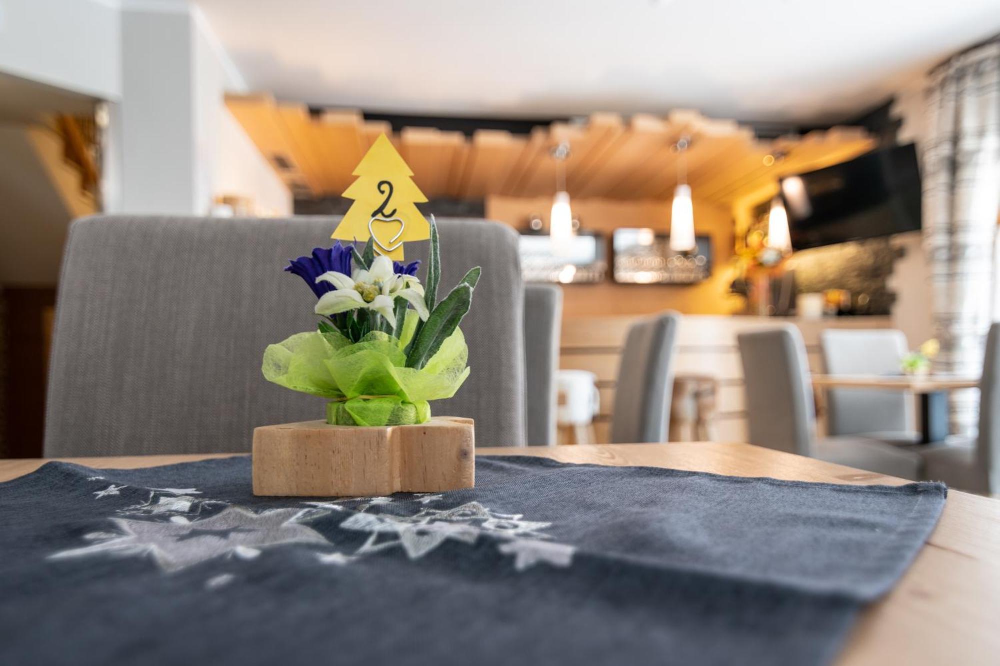 كوميزادورا Aparthotel Dolomites Living&Relax المظهر الخارجي الصورة