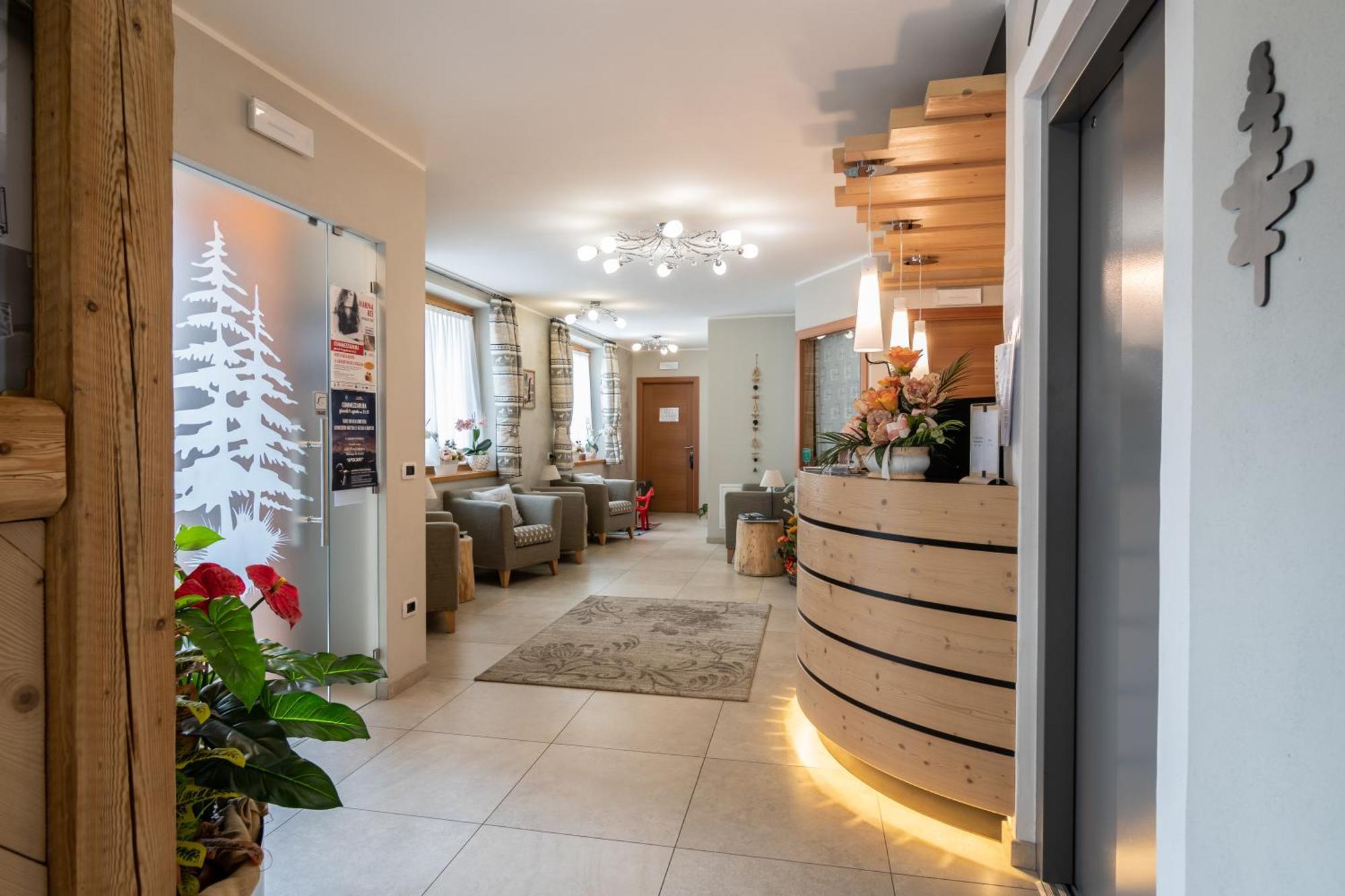 كوميزادورا Aparthotel Dolomites Living&Relax المظهر الخارجي الصورة